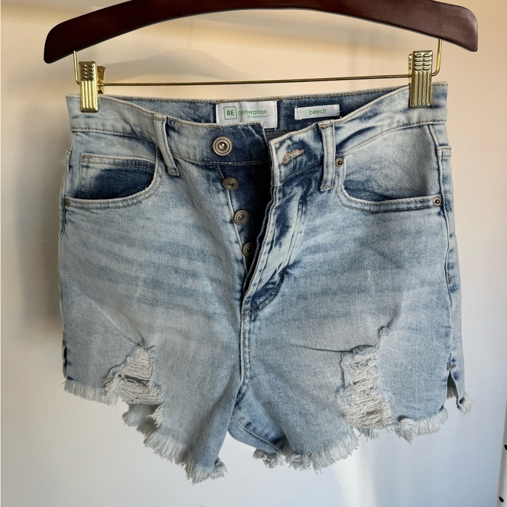 Women’s re generation BEECH distressed jeans shorts size 3/26